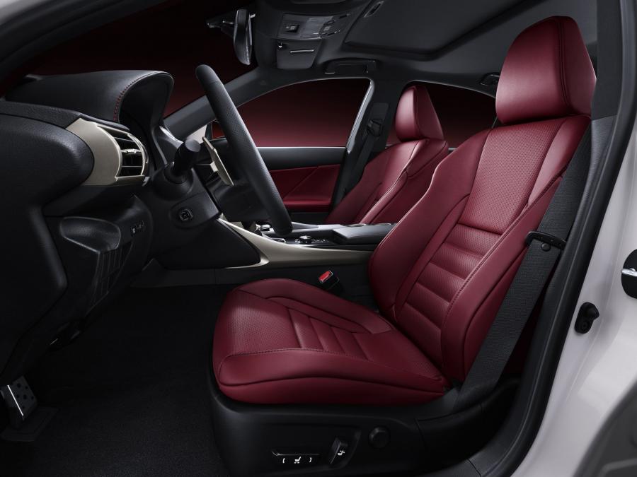  Lexus IS250 F-Sport 2013 года  (фото 21 из 23)